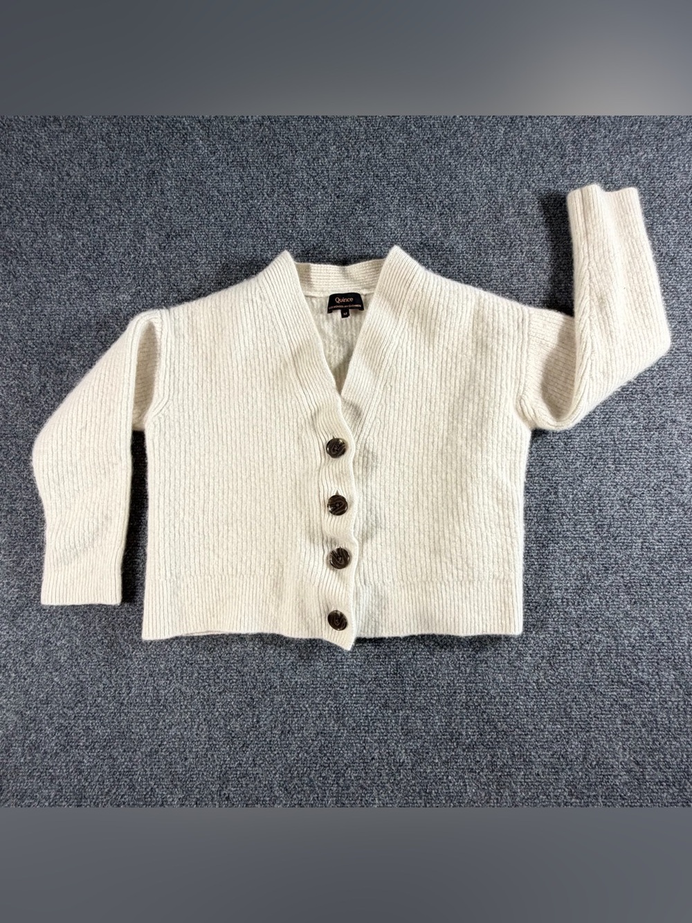 Quince Women's Sweater Medium Cream 100% Cashmere Button Up V Neck Cardigan